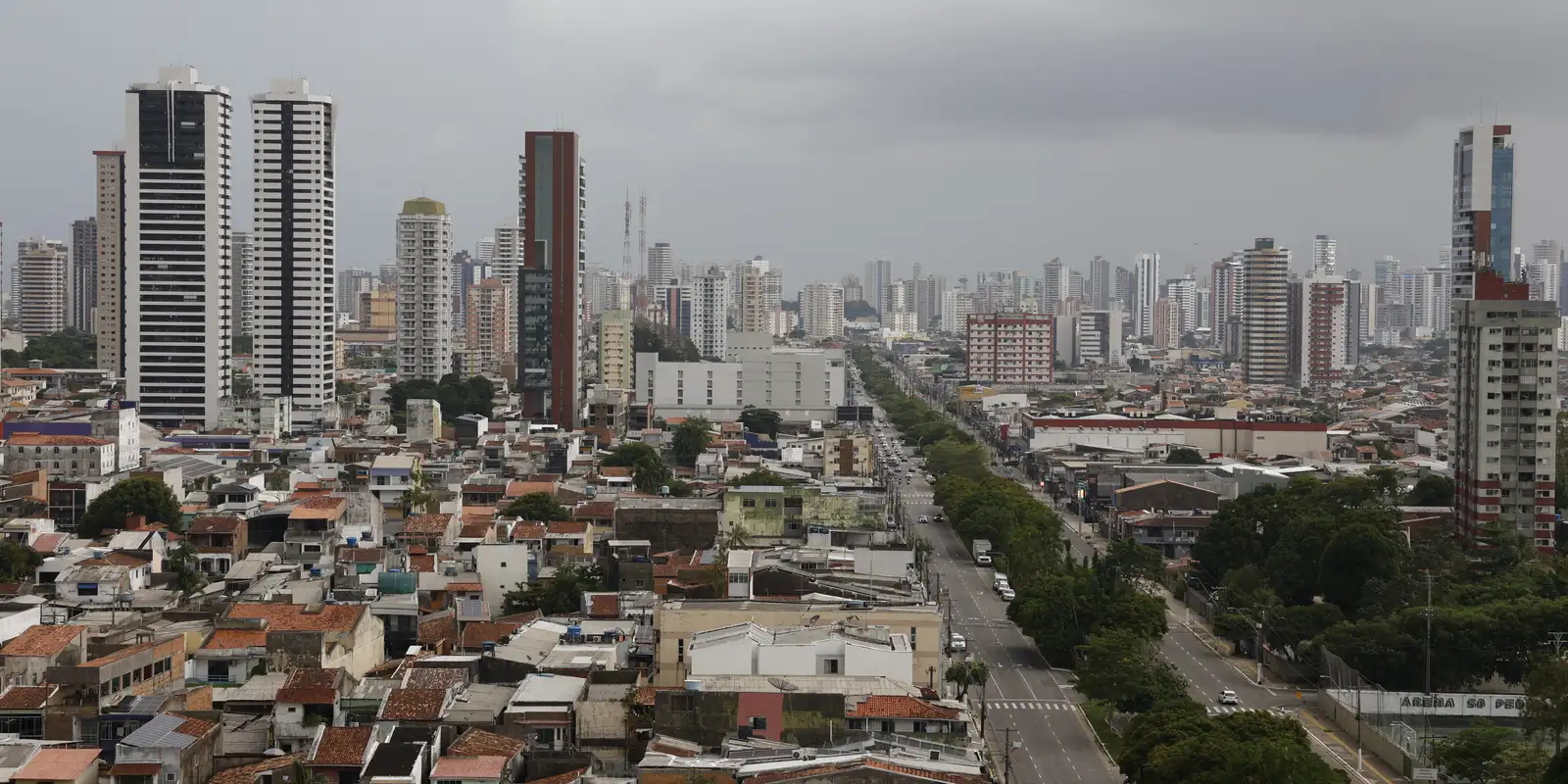 Belém recebe debate sobre democracia e mudanças climáticas