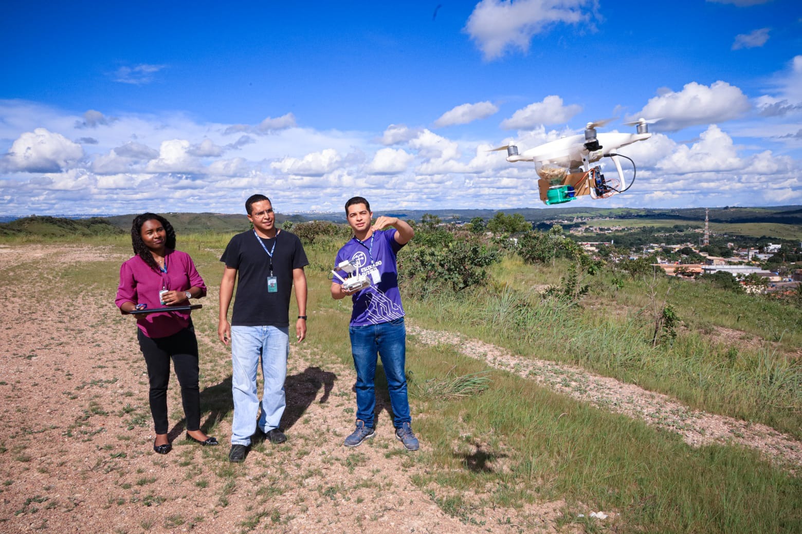 Escola do Futuro de Goiás cria drone para auxiliar no reflorestamento do Cerrado