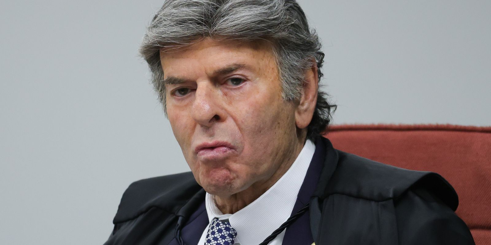 Julgamento da trama golpista: Fux condena Mauro Cid e Braga Neto