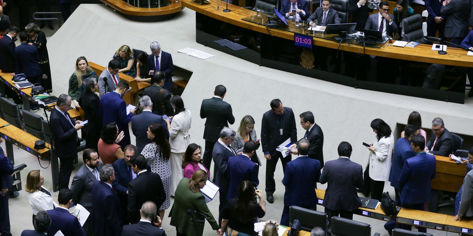 STF decide que só Supremo pode autorizar buscas no Congresso
