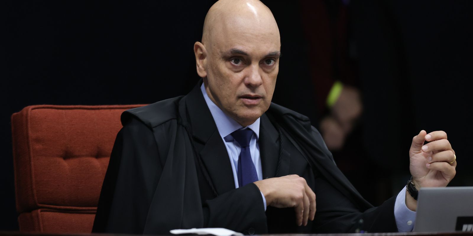 Trama golpista: STF retoma sessão com voto de Alexandre de Moraes