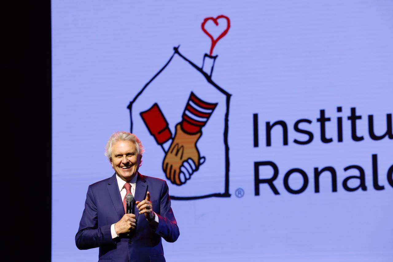 Caiado celebra Casa Ronald McDonald de Goiânia, a maior da América do Sul