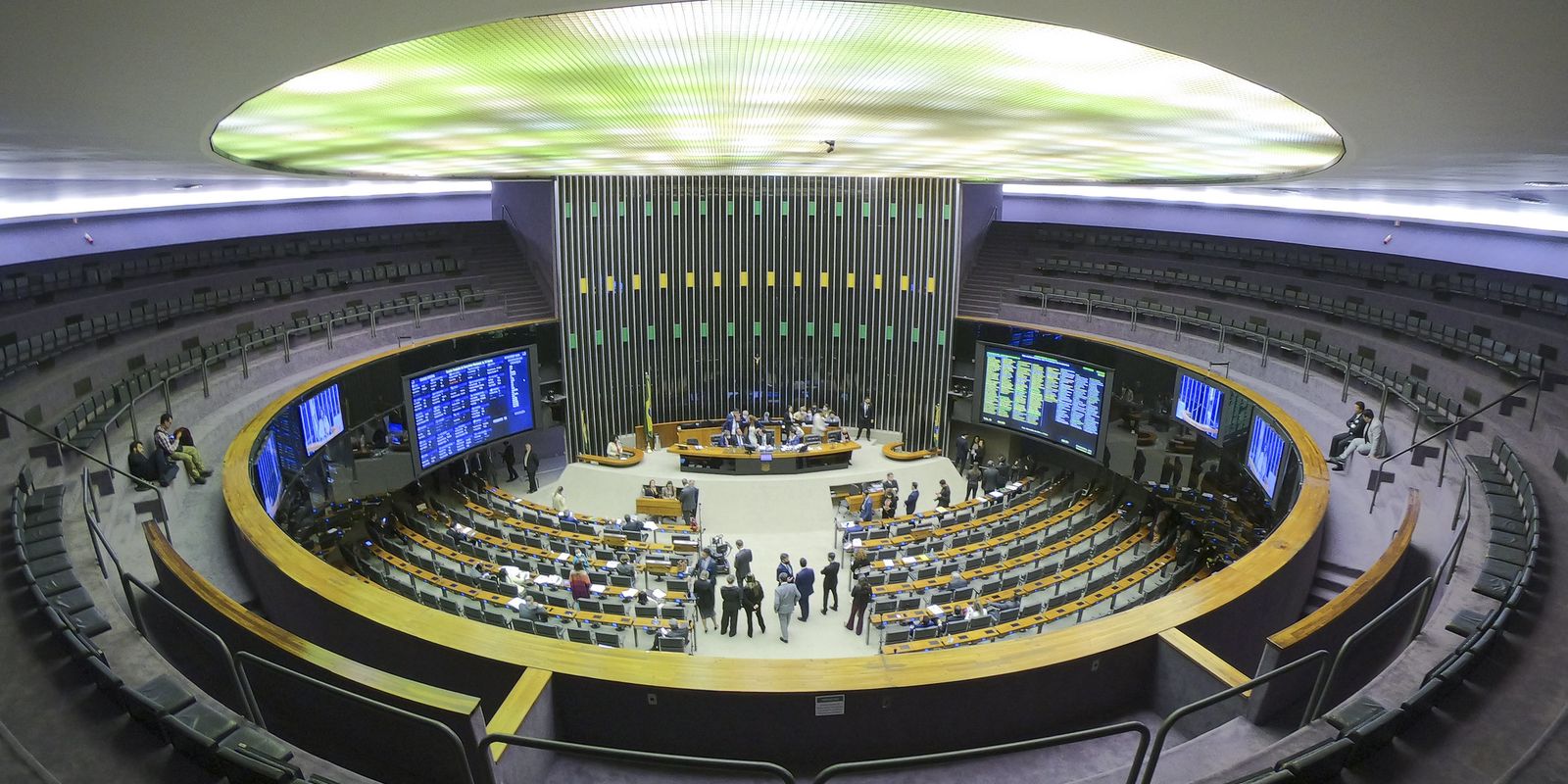 Câmara aprova colaboração entre órgãos para fiscalização de crimes