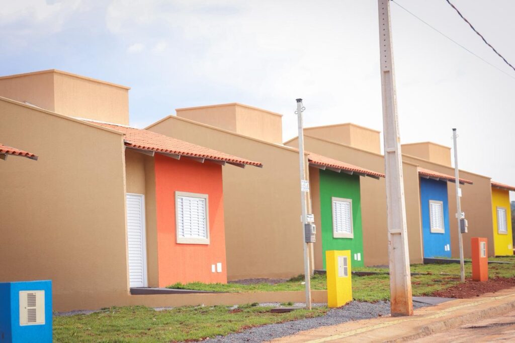 Casas a custo zero são entregues em Jesúpolis e Santa Rosa de Goiás