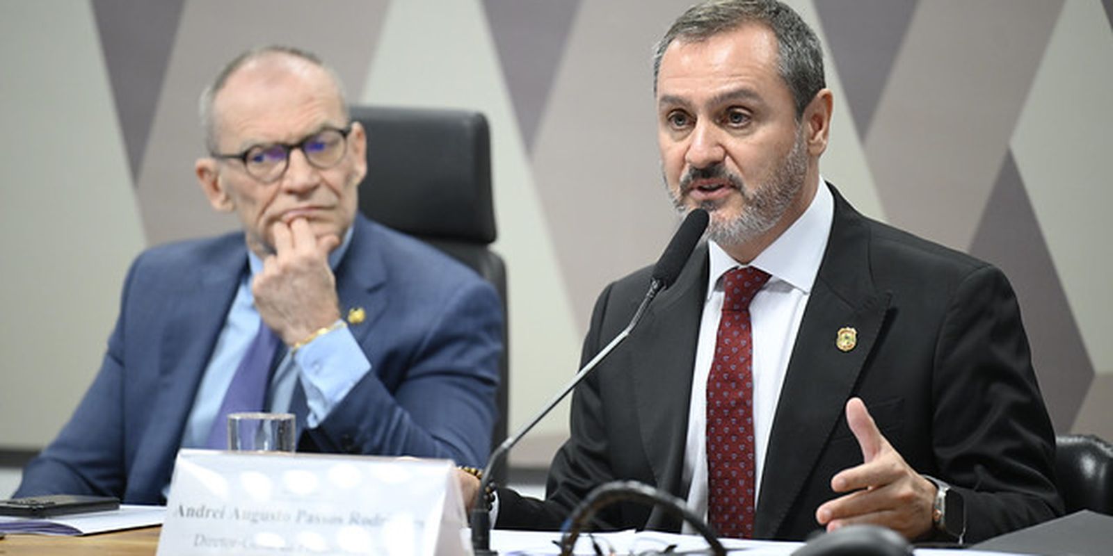 Fraudes financeiras podem chegar a R$ 12 bilhões, estima diretor da PF