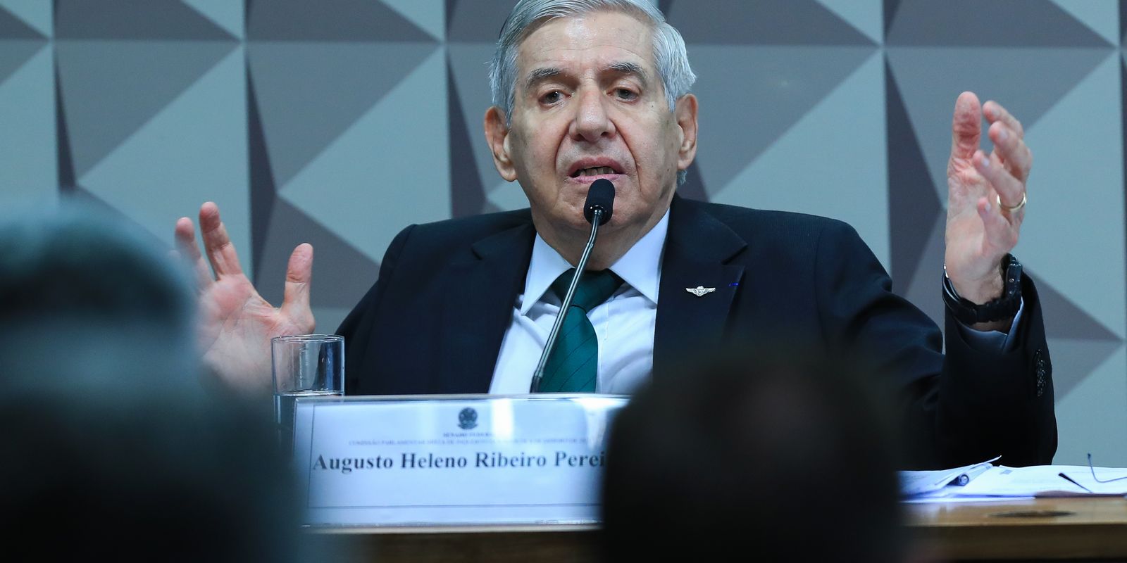 PGR se manifesta a favor de prisão domiciliar de Augusto Heleno