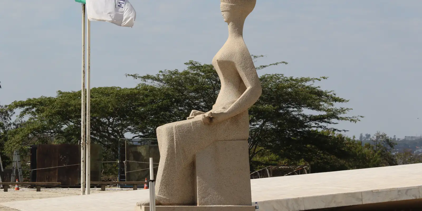 STF: 1ª turma forma maioria para condenar cinco PMs do DF pelo 8/1