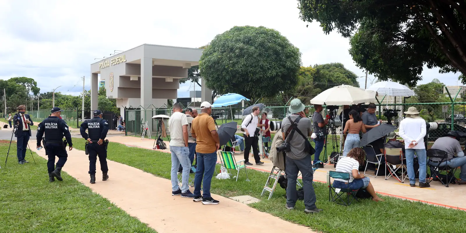 Bolsonaro volta a cumprir pena na Superintendência da PF em Brasília
