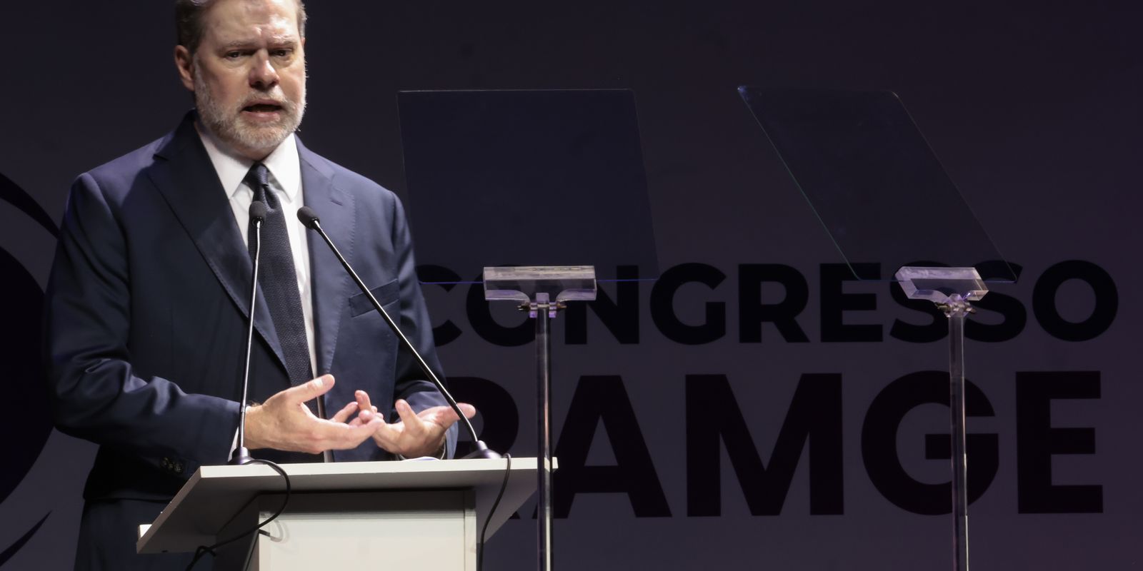 Dias Toffoli nega amizade e recebimento de valores de Daniel Vorcaro