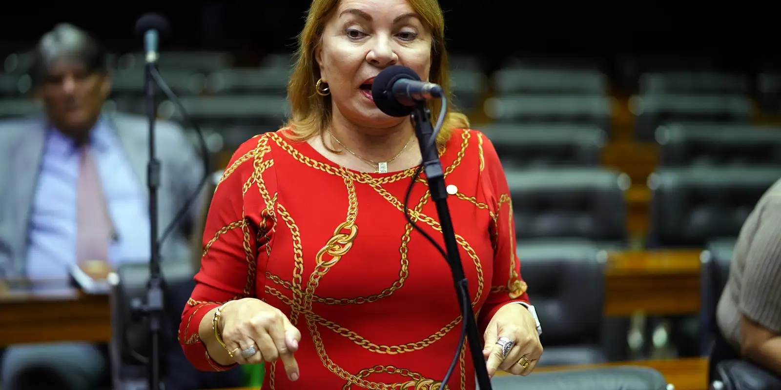 Fraude no INSS: deputada Gorete Pereira é alvo da Operação Indébito