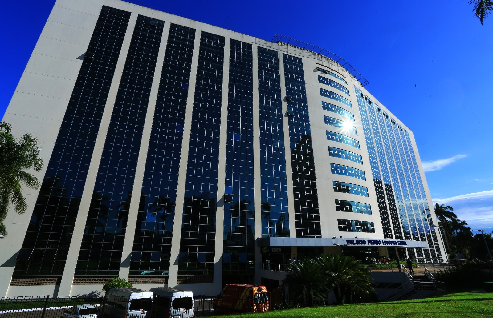 Estado decreta ponto facultativo no próximo dia 20