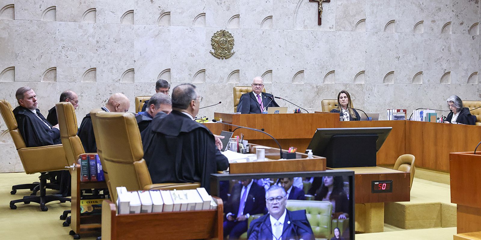 STF suspende julgamento sobre aplicação de súmula que proíbe nepotismo