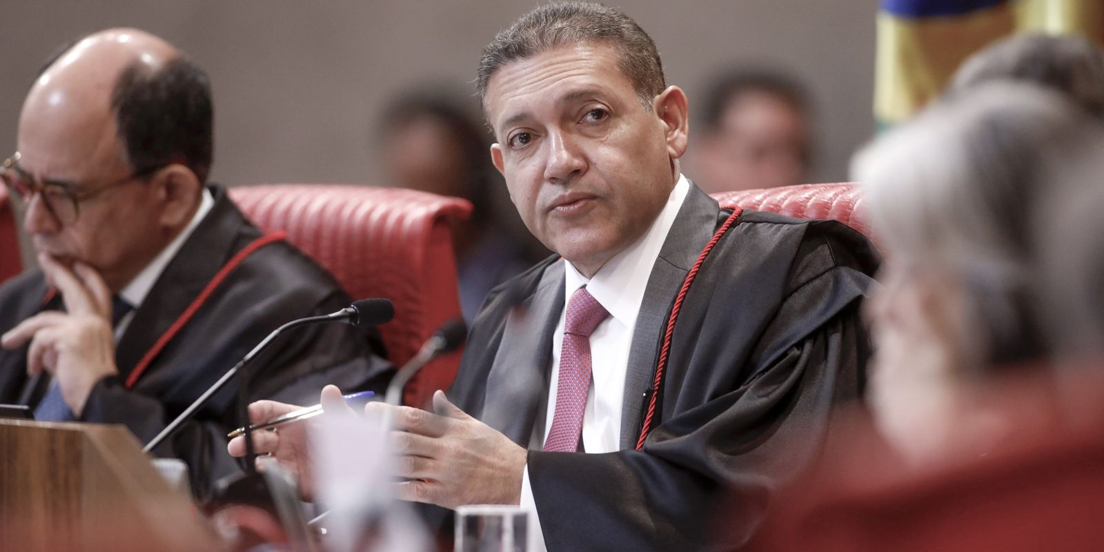 Ministro Nunes Marques assume presidência do TSE nesta terça (12)