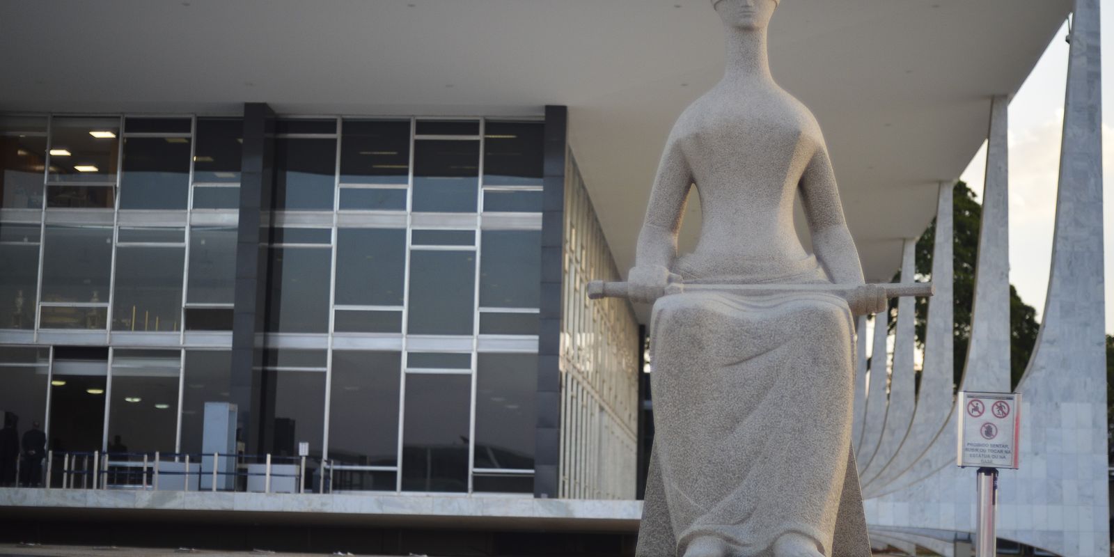 STF confirma fim de aposentadoria compulsória para juízes condenados