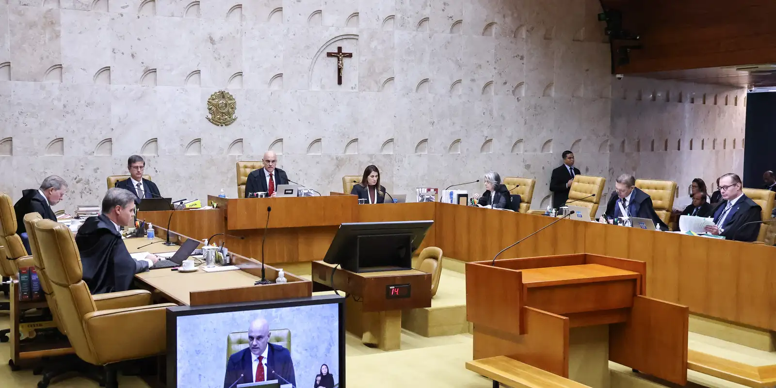 STF valida lei que institui igualdade salarial entre homens e mulheres