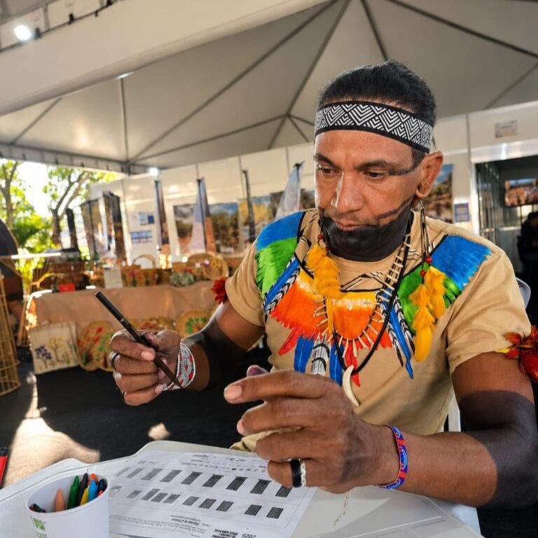 “Desenhando o Futuro” leva desenhos do público às fachadas históricas da cidade de Goiás neste sábado