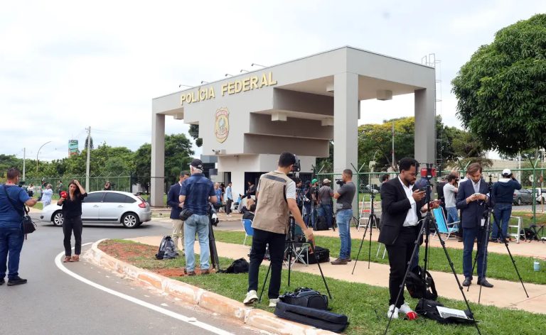 8/01: lembre como a imprensa estrangeira repercutiu condenações do STF