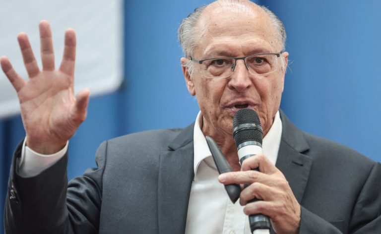 Alckmin elogia suspensão do pagamento de penduricalhos por Flávio Dino