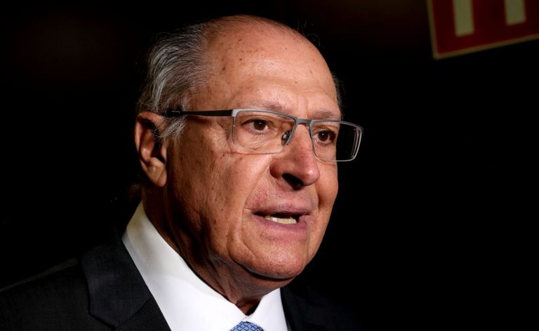 Alckmin: não há relação entre decisão judicial e política regulatória