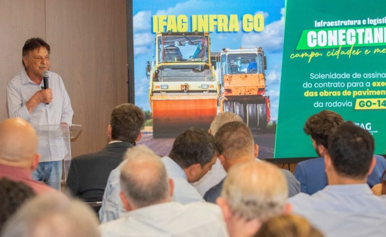 Estado assina contrato para pavimentação da GO-147