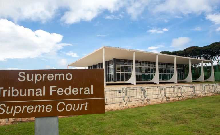 Base do governo na Câmara vai ao STF contra PEC da Blindagem
