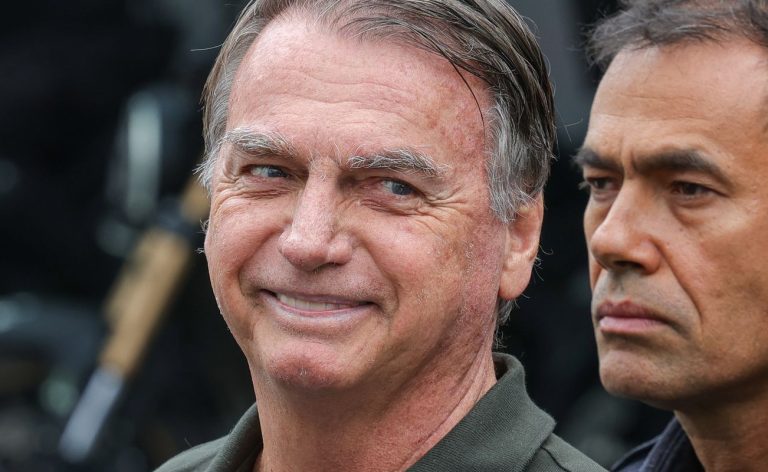 Bolsonaro é preso e vai para Superintendência da PF