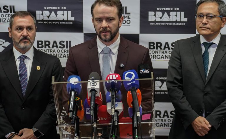 Brasil e EUA anunciam acordo de combate ao tráfico de armas e drogas