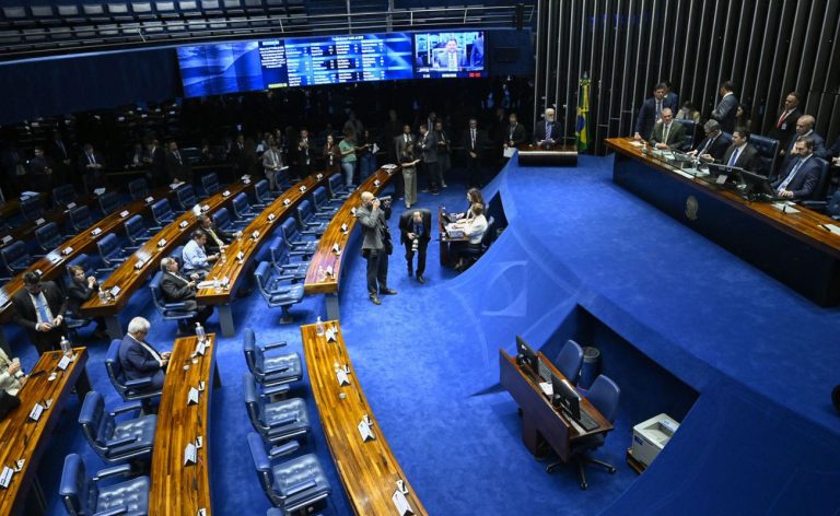 CCJ do Senado pode enterrar PEC da Blindagem nesta quarta (24)