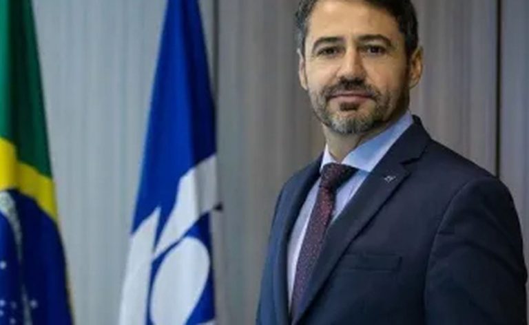 CGU demite ex-chefe da Receita que atuou no caso de joias sauditas