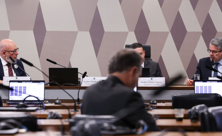 CPI do Crime Organizado convoca Ibaneis, Cláudio Castro e Campos Neto