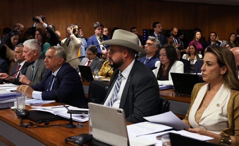 CPMI do INSS convida CGU, AGU e diretor da PF