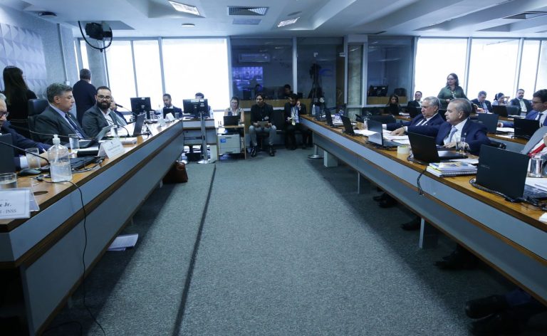 CPMI do INSS ouve ex-dirigentes de associação e conselho nesta segunda