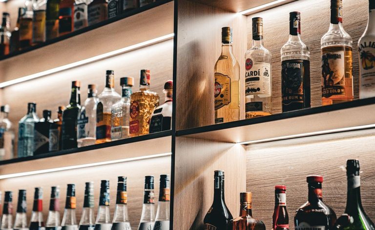Câmara aprova urgência para crime hediondo de falsificação de bebidas
