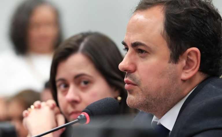 Câmara decide suspender Glauber Braga por 6 meses