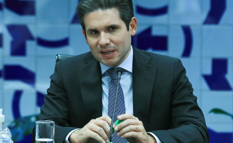 Câmara pauta MP da tarifa de energia gratuita para 18 milhões