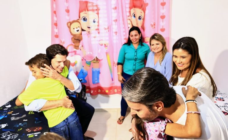 Casas a Custo Zero são entregues a famílias de Cristianópolis