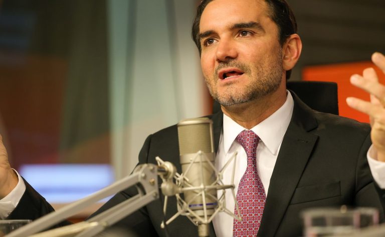 Celso Sabino confirma a Lula que deixará Ministério do Turismo