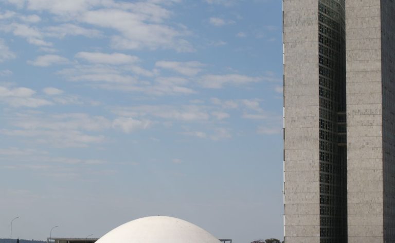 Congresso aprova MP do licenciamento ambiental especial