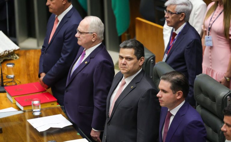 Davi Alcolumbre prega convivência pacífica entre poderes