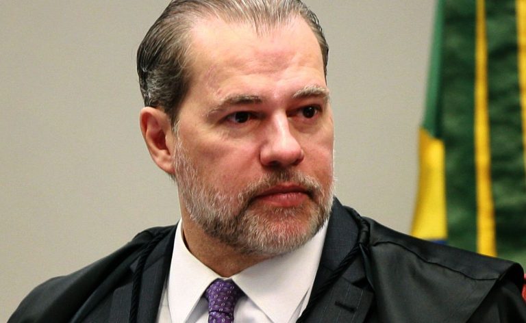 Dias Toffoli se declara suspeito para relatar pedido de CPI do Master