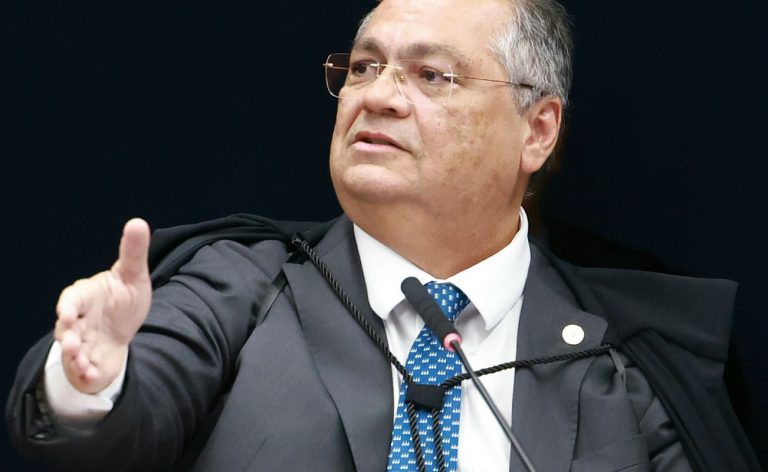 Dino vota pela condenação dos oito réus do núcleo 1 da trama golpista