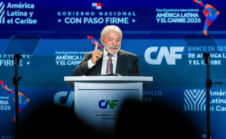 “Divididos, somos frágeis”, diz Lula ao defender integração na AL