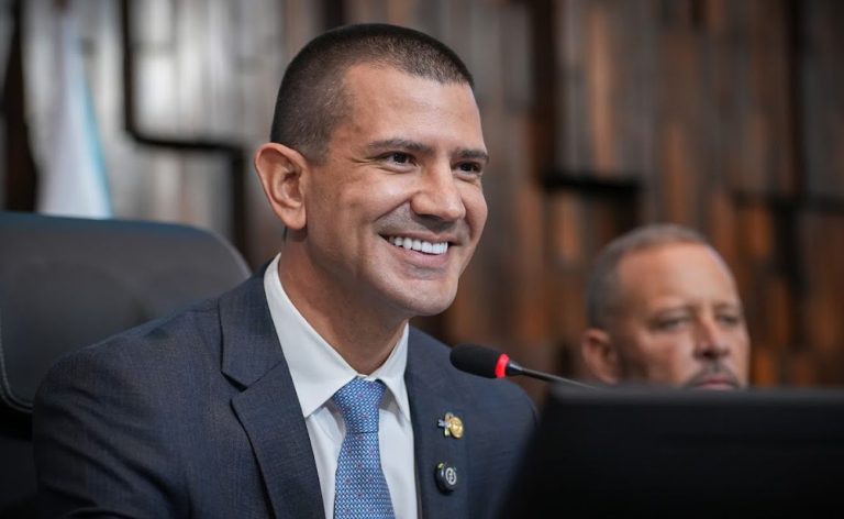 Douglas Ruas é eleito presidente da Assembleia Legislativa do Rio