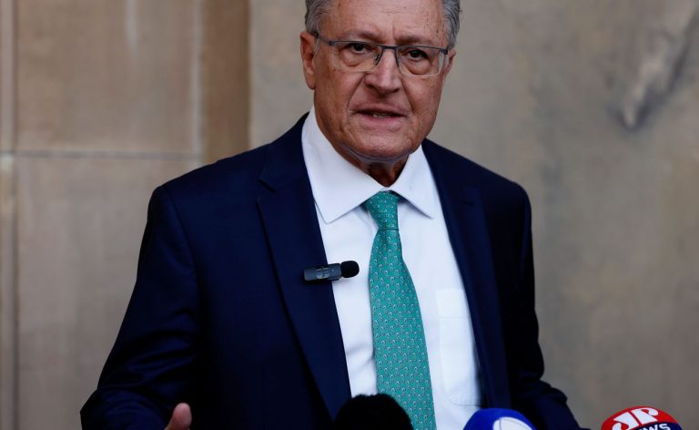 “Estamos muito otimistas”, diz Alckmin após conversa de Lula e Trump