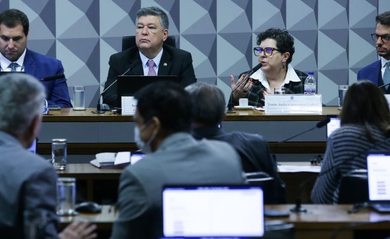 Ex-integrante de Conselho diz na CPI que alertou sobre fraudes no INSS