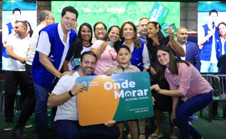 Famílias de Goiânia e Aparecida são contempladas com benefícios habitacionais