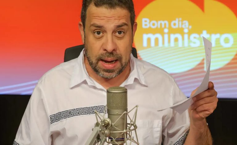 Fim da escala 6x1 deve aumentar produtividade, diz Boulos