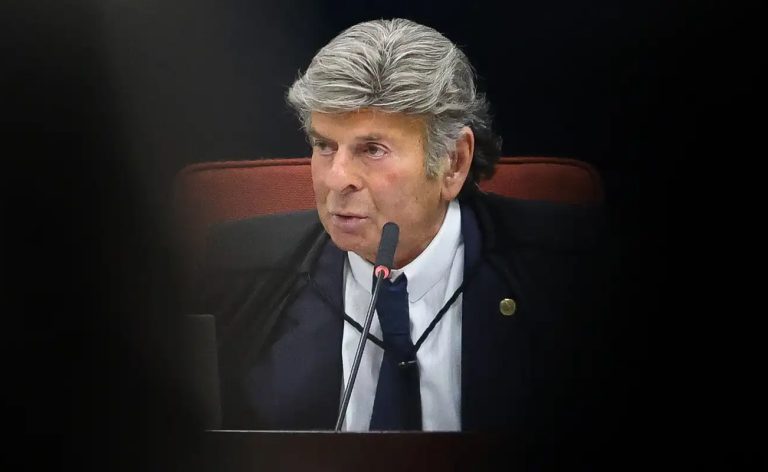 Fux pede autorização para ser transferido para Segunda Turma do STF
