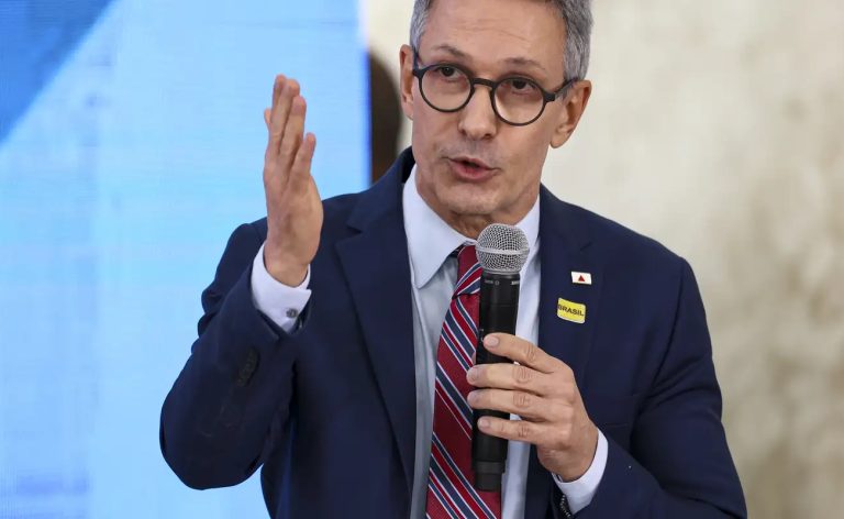 Gilmar Mendes pede inclusão de Romeu Zema no inquérito das fake news