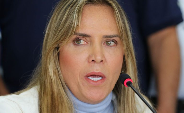 Governadora do DF recebe alta após apresentar quadro de pneumotórax